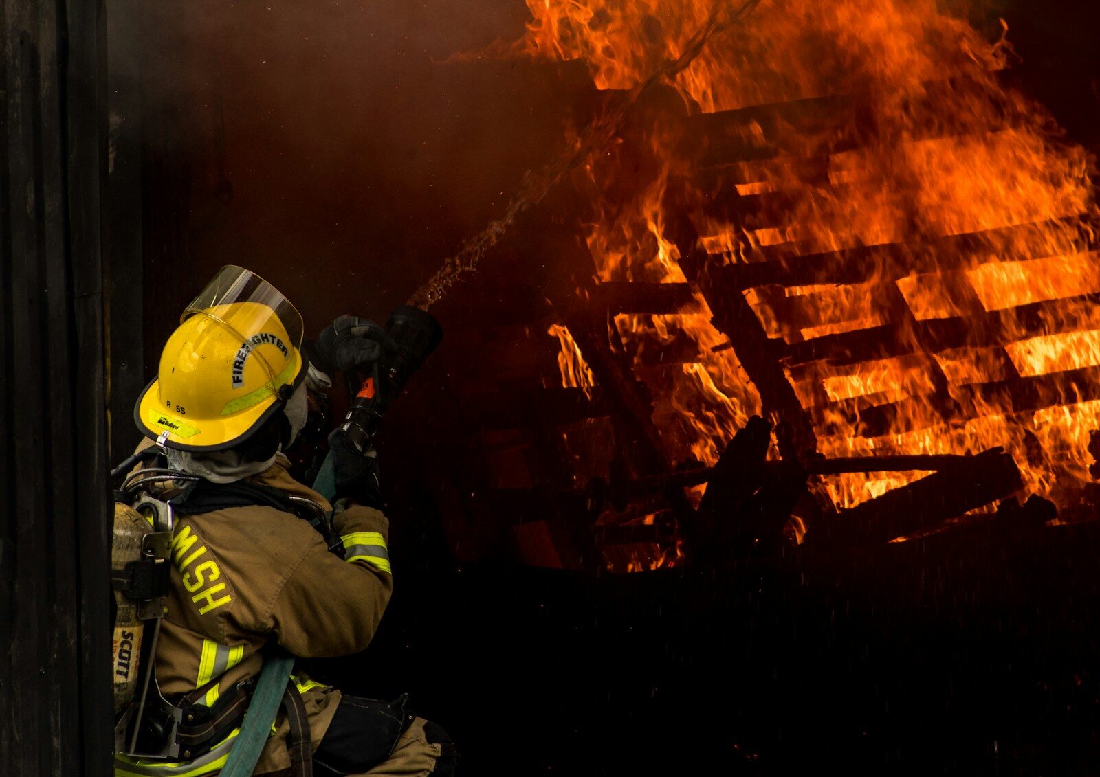 Social workers missed chances before fatal house fire