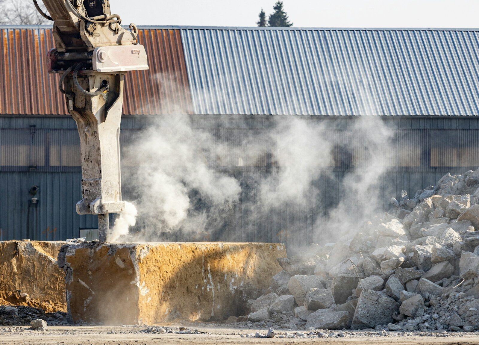 Environment Agency close waste site over dust concerns