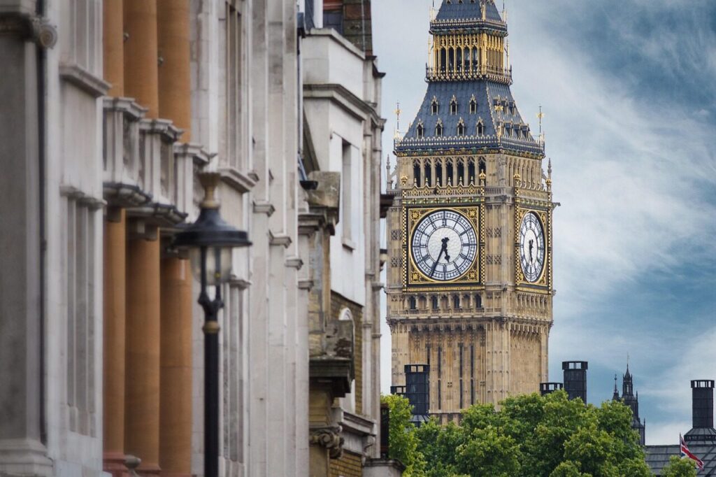 Journalist takes government to court over environmental reports